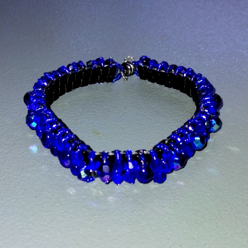 Bracelet Swarovski Royal Blue Beads Magnetic Clasp Secure Chain